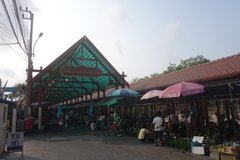 Vstup na plovoucí trh Taling Chan