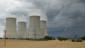 A můj oblíbený druh zámku - jaderná elektrárna Dukovany :-)