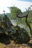 Maxův kříž (skautský památník) nad Dalešickou přehradou.