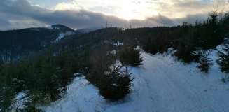 Sestup z Juraszkove s v�hledem na v�echny 4 dneska zdolan� vrcholy.