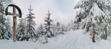 Ve�k� kopec (1086m). A jak n�zev napov�d� - ocytl jsem se na chv�li z Polska na Slovensku :-)